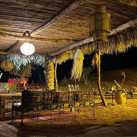 Sahara Majestic Luxury Camp Hotel Merzouga Exterior foto The interior of a desert camp
