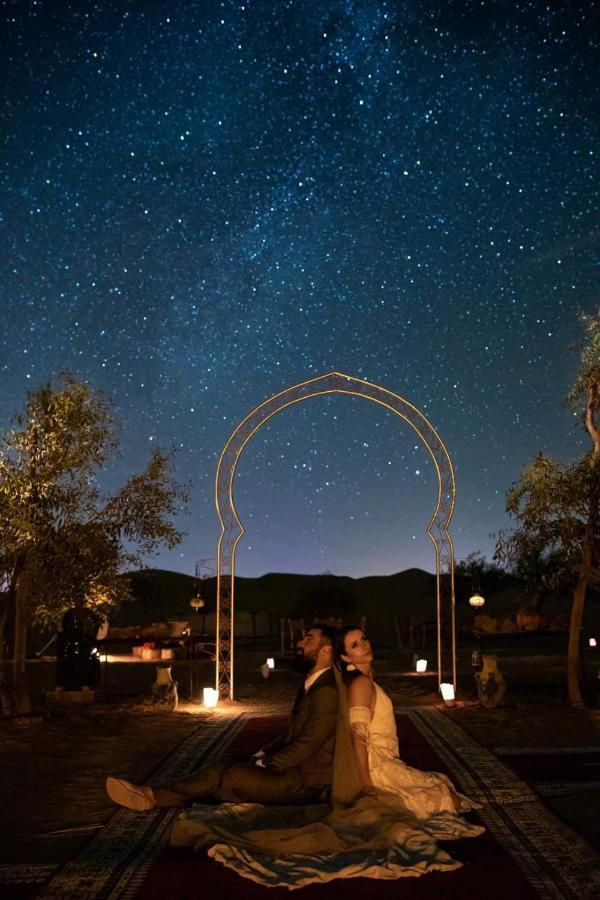 Sahara Majestic Luxury Camp Hotel Merzouga Exterior foto The Stargazing Arch at the Al-Andalus Hotel
