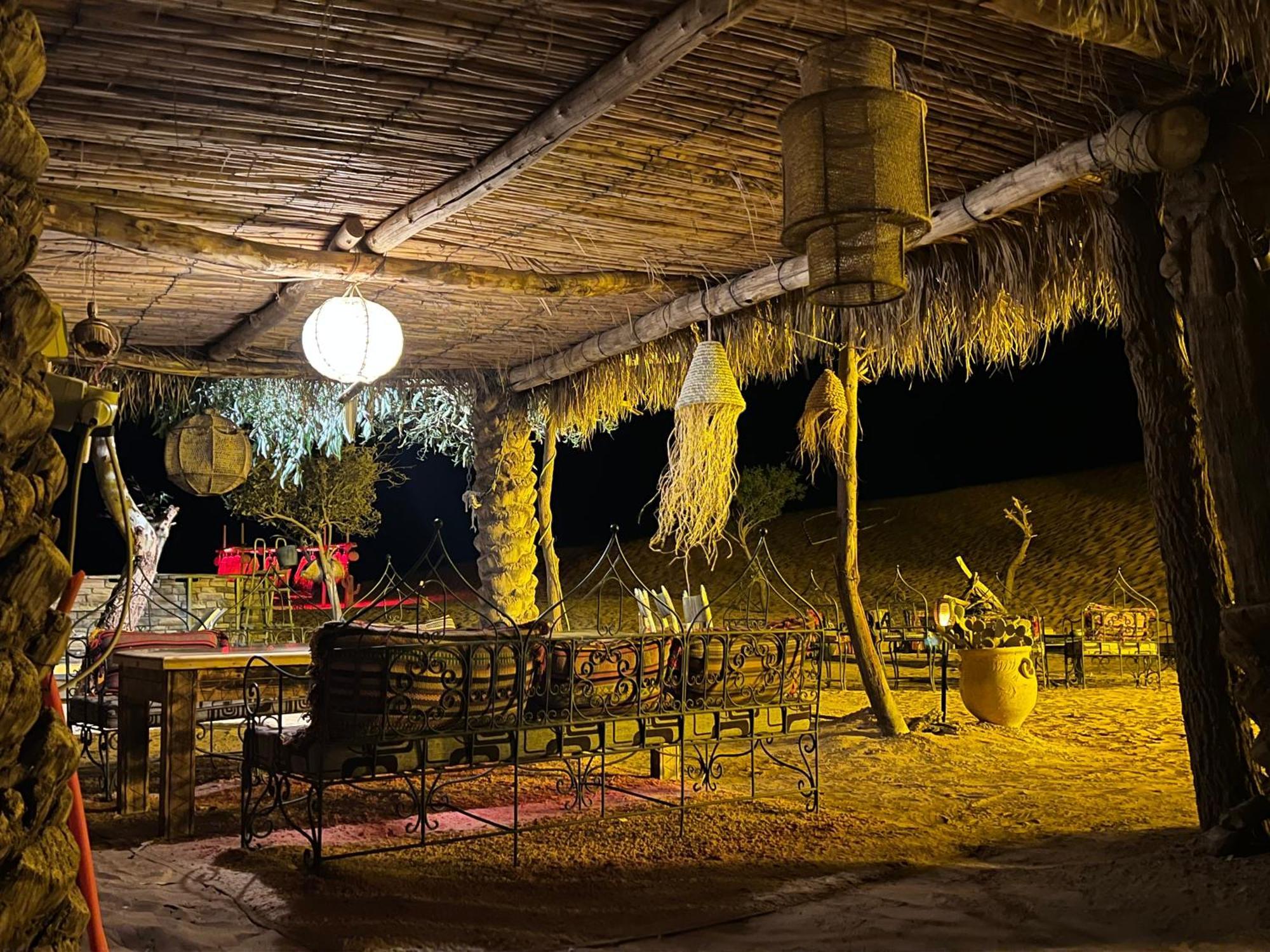 Sahara Majestic Luxury Camp Hotel Merzouga Exterior foto The interior of a desert camp