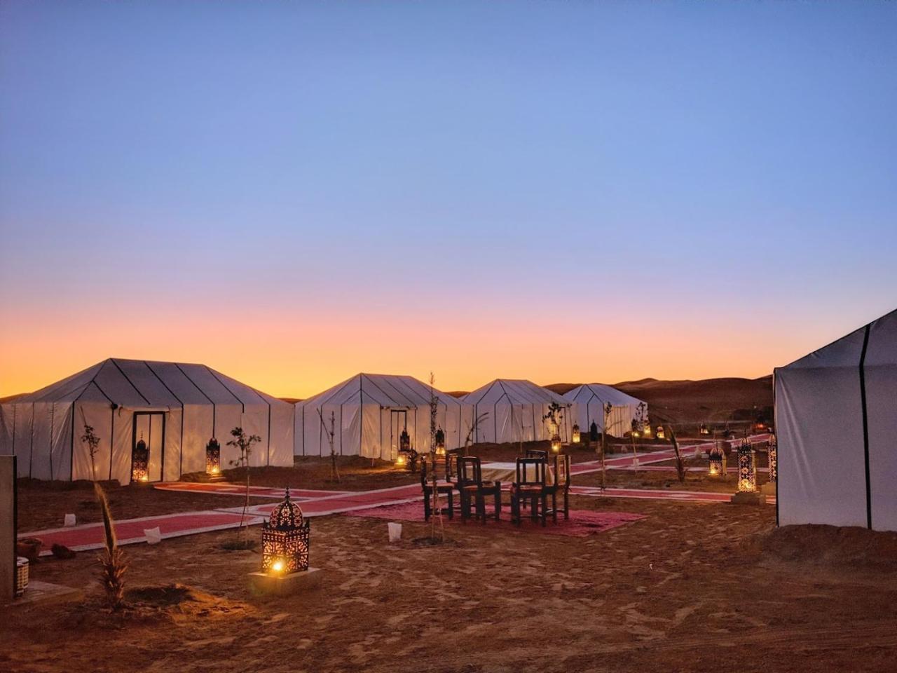 Sahara Majestic Luxury Camp Hotel Merzouga Exterior foto Luxury desert camp in the Sahara