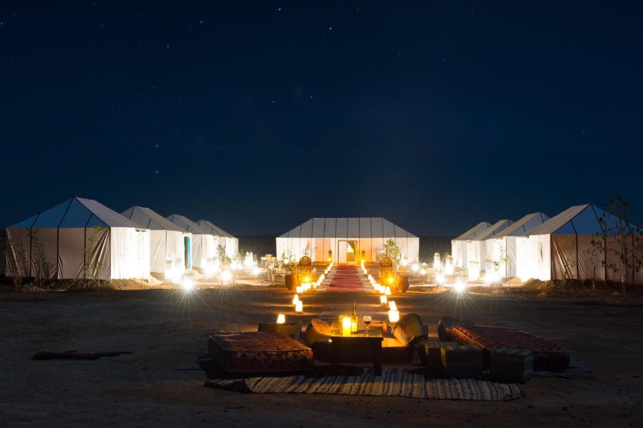 Sahara Majestic Luxury Camp Hotel Merzouga Exterior foto Luxury desert camp in the Sahara